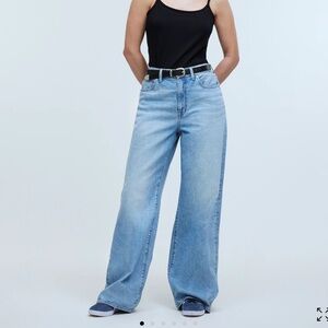 Curvy Superwide-Leg Jeans in Ahern Wash: Airy Denim Edition-SIZE 29
